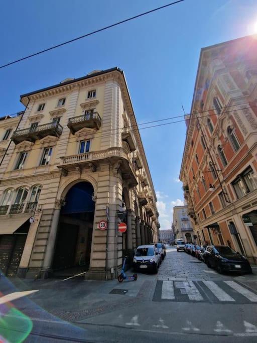 Fil-Rouge - Elegante E Tranquilla Vista In Centro Apartment Turin Bagian luar foto